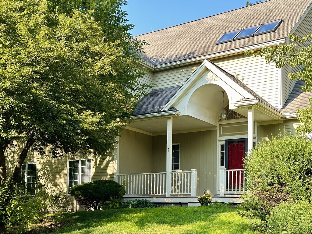 Foto principal - 7 Nipmuck Dr