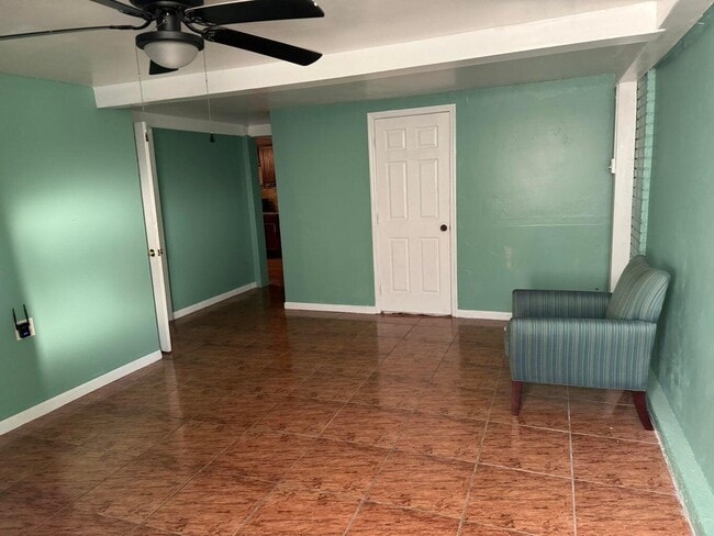Building Photo - 1299 Stoneway Ln