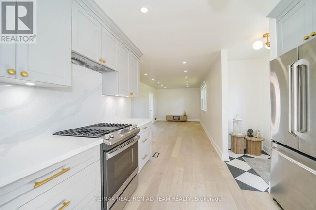 Photo du bâtiment - 82 Admiral Rd