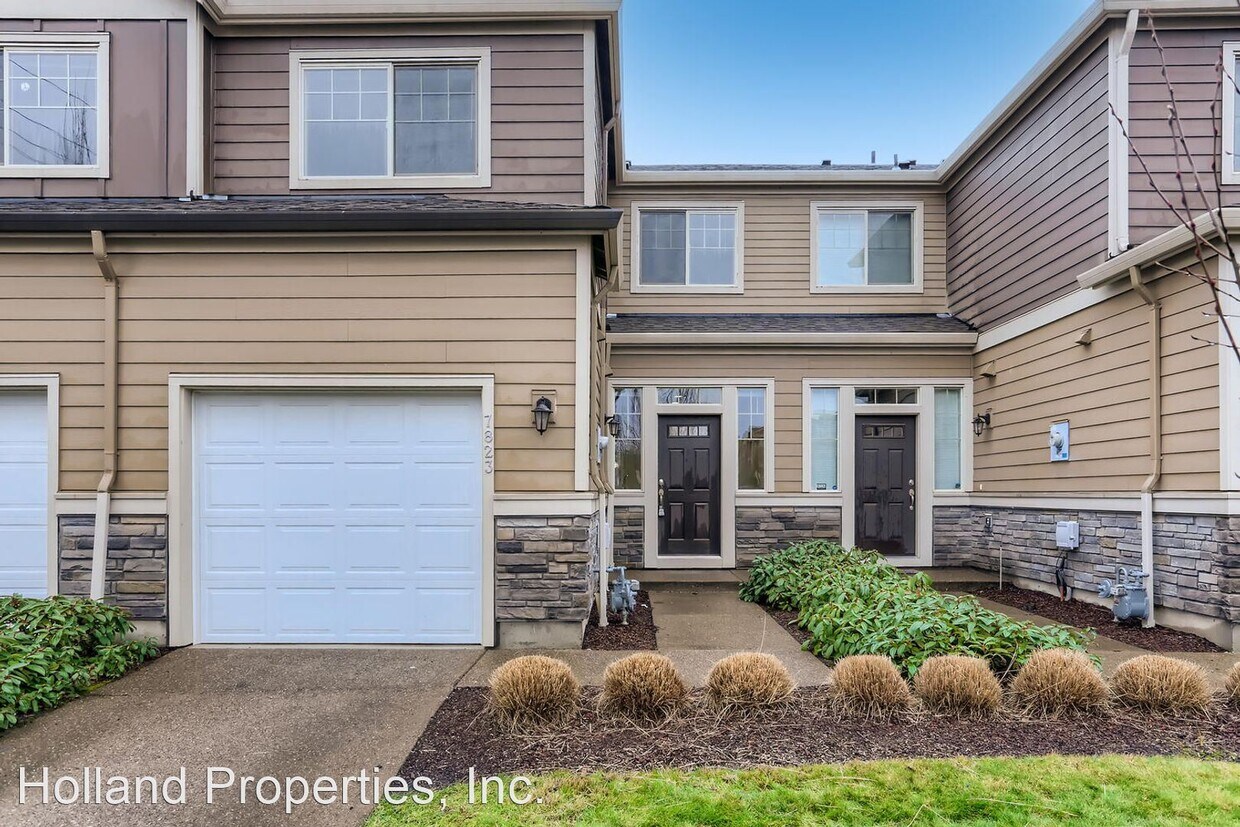 3 br, 2.5 bath House 7823 NE Caitlin St House Rental in Hillsboro