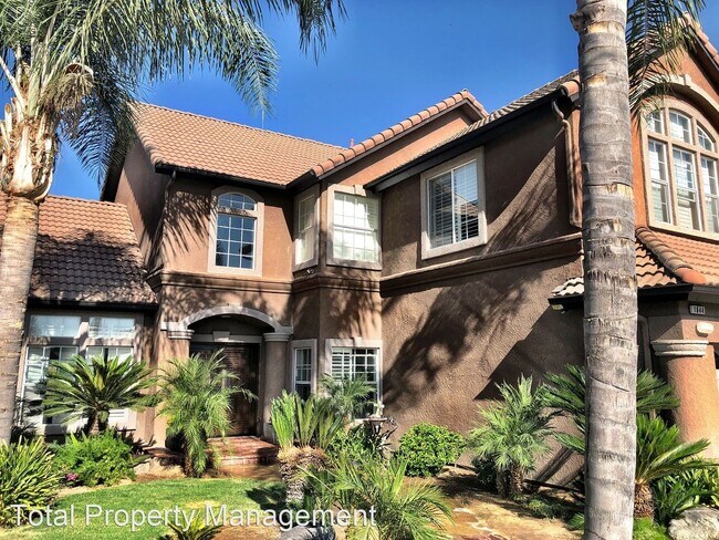 Foto del edificio - 4 br, 3 bath House - 1644 N. Corey Ct.