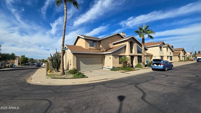 Building Photo - 18820 N 41st Dr