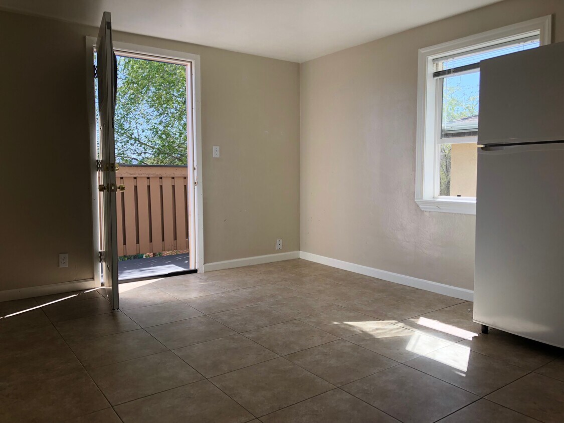 Foto principal - 1539 G Street