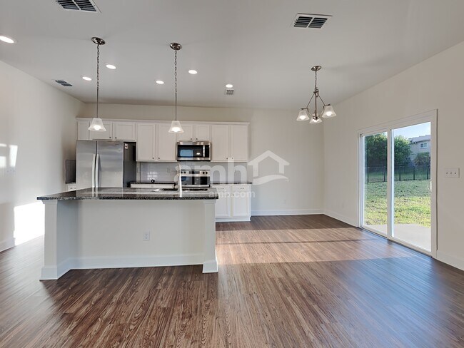 Building Photo - 8493 Highfield Ave