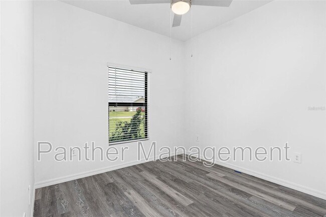 Foto del edificio - 4426 24th St SW