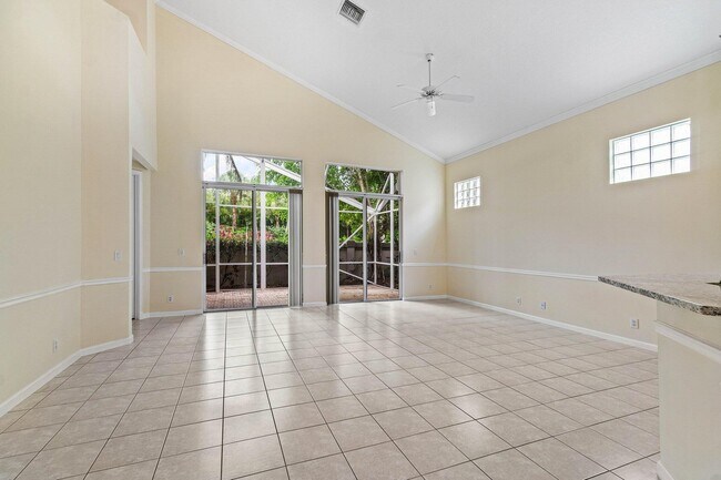 Foto del edificio - 7690 Hummingbird Ct