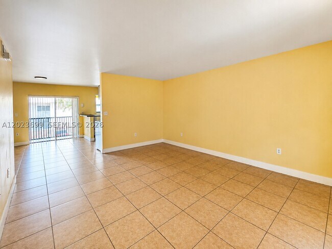 Foto del edificio - 10370 SW 220th St