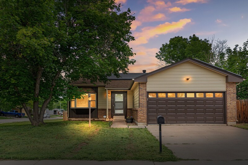 Primary Photo - 5991 W 68th Ave