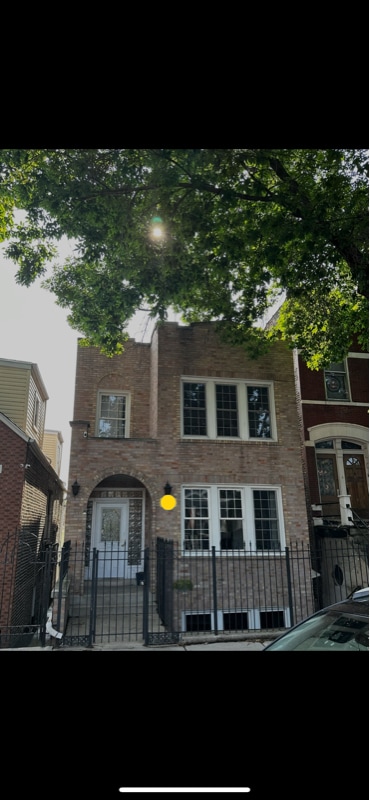 Photo - 2333 S Hoyne Ave Apartment
