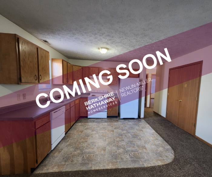 Primary Photo - 2 BR Upper Apartment - Pets Welcome!