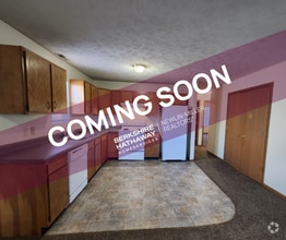 Building Photo - 695 N 25th St