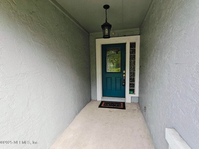 Building Photo - 1845 Weston Cir