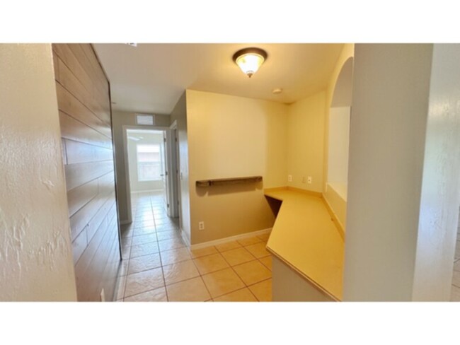 Foto del edificio - 3 bedroom 2 Bath with Den &amp; Study &amp...