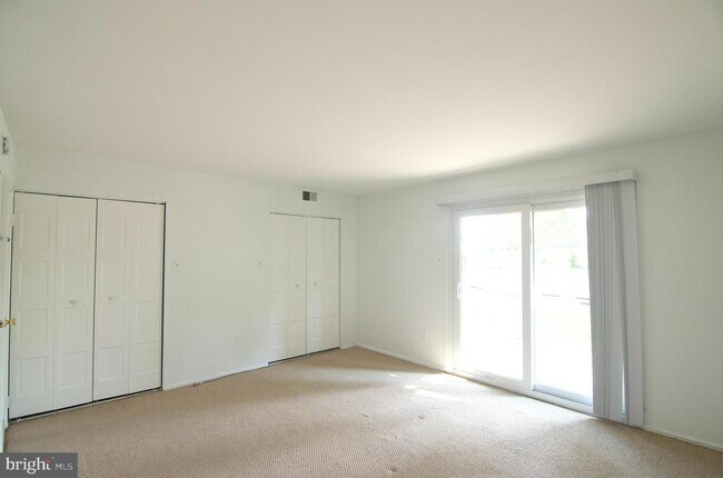 Building Photo - 58 Cavendish Dr
