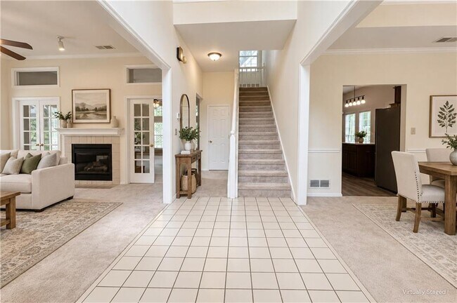 Foto del edificio - 10950 Pinehigh Dr
