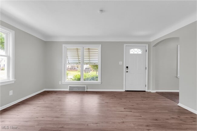 Building Photo - 2506 Brookdale Ave
