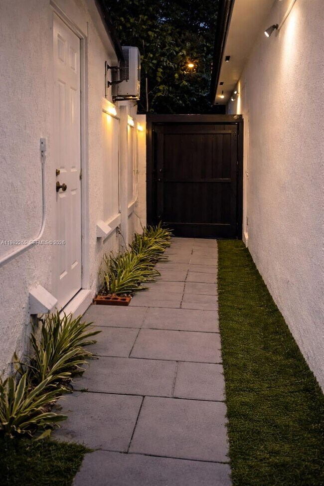 Foto del edificio - 613 NW 10th St