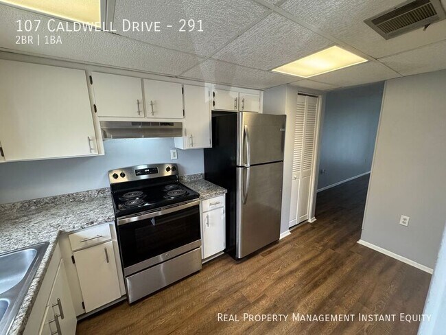 Foto del edificio - 107 Caldwell Dr