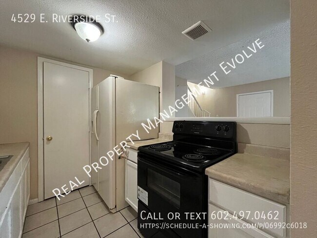Building Photo - 3-Bedroom Phoenix Condo MOVE-IN SPECIAL: $...