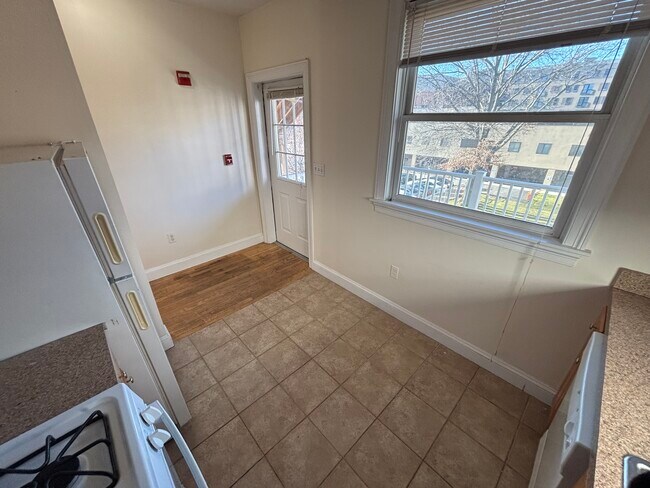 Building Photo - 9 Gardner Ter