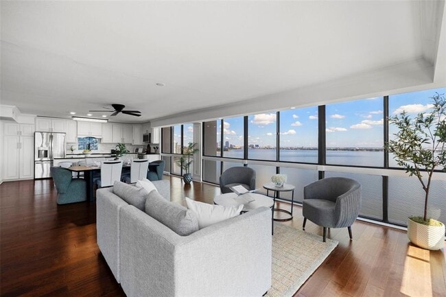 Foto del edificio - 3301 Bayshore Blvd