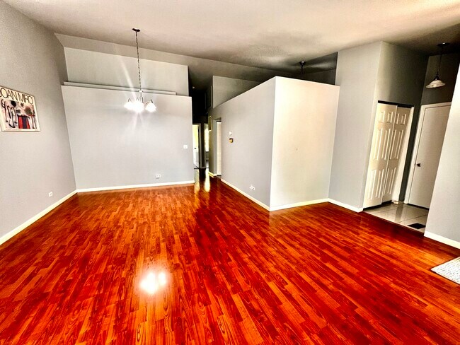 Building Photo - 43 Sandhurst Rd