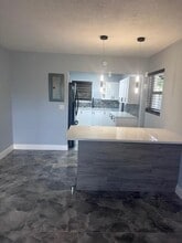 Building Photo - 430 Barnett St