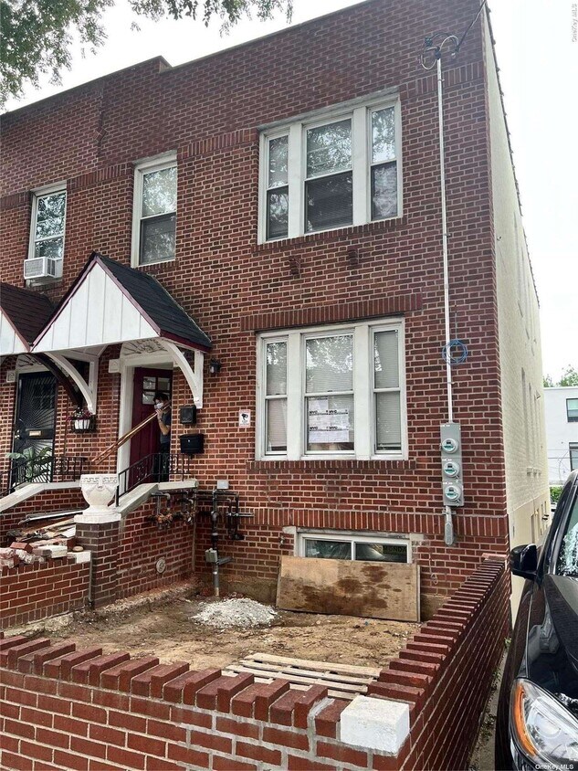 Primary Photo - 50-29 41st St