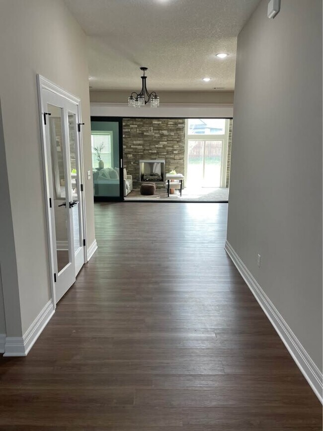 Foto del edificio - 4670 W Emerald Bay Ct