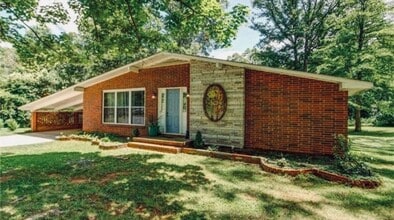 Building Photo - 1239 Christopher Cir
