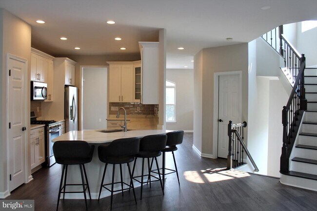 Building Photo - 21499 Southern Magnolia Square