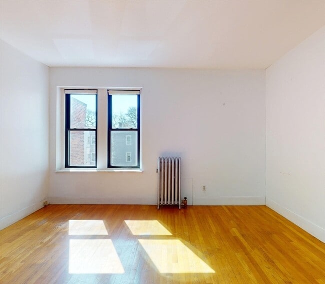 Building Photo - 1408 Commonwealth Ave