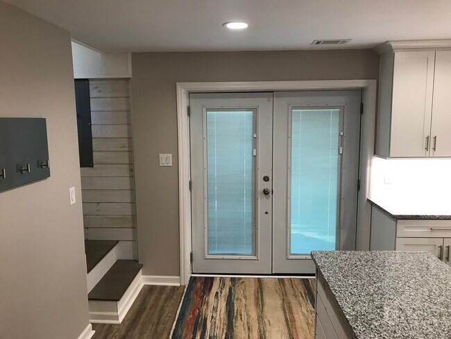 basement kitchen/ outdoor entrance - 3533 Buckhorn Dr