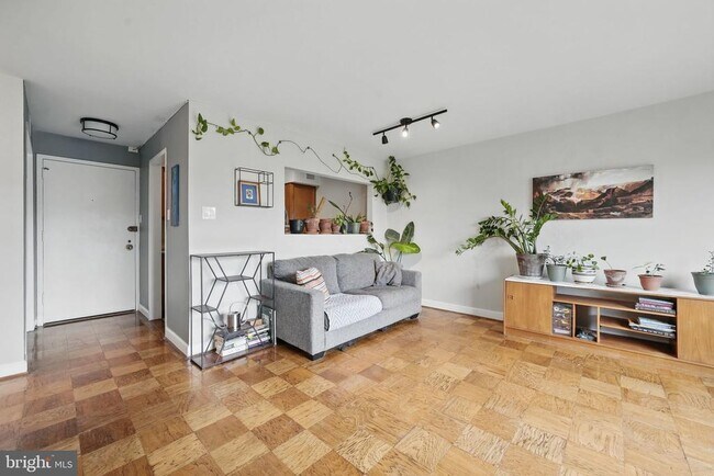 Foto del edificio - 2501 Calvert St NW