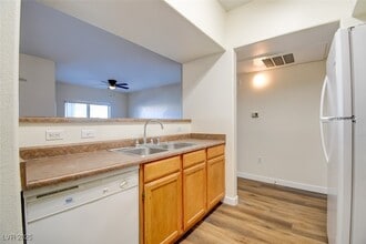 Building Photo - 7255 W Sunset Rd