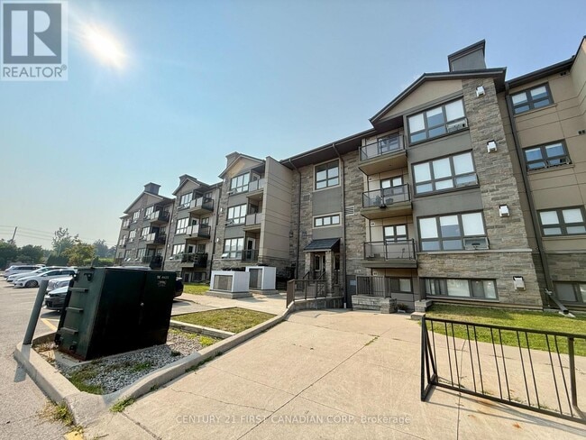 Building Photo - 9-219 Jacksway Crescent