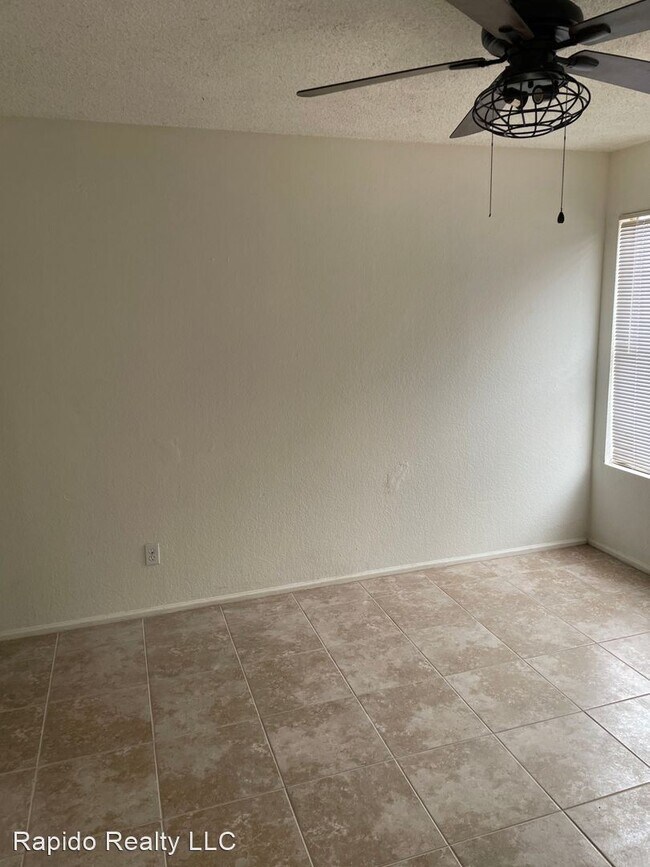 Building Photo - 3 br, 2 bath House - 5540 W Shangri La Rd