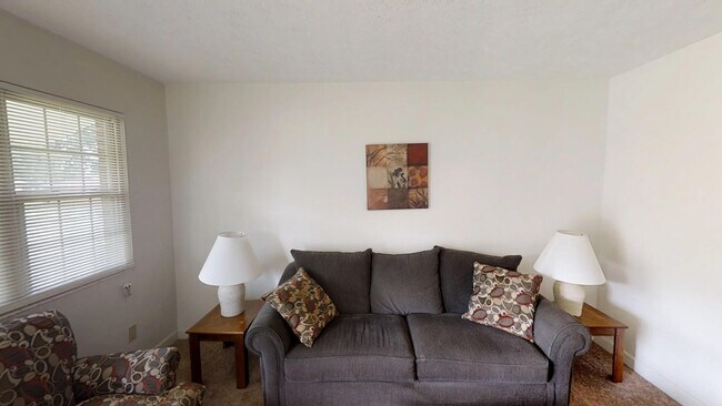 Building Photo - 279 Crabapple Cir