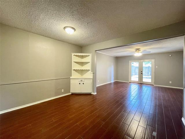 Building Photo - 15826 El Estado Dr