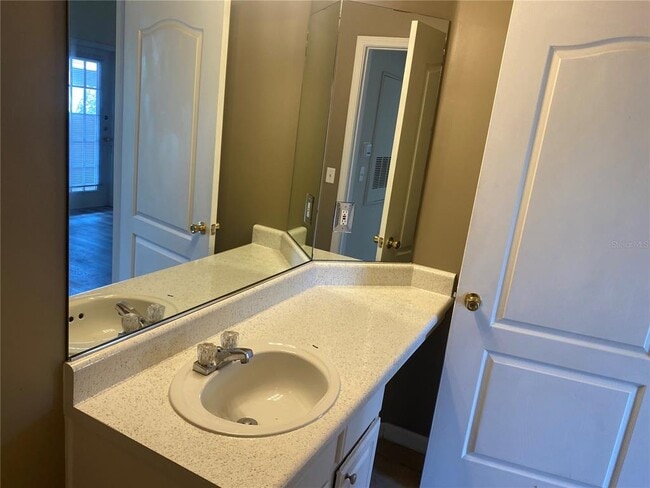 Building Photo - 10515 Villa View Cir
