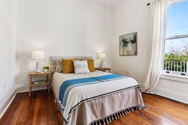 Building Photo - Updated 2BD 1/2 Block off Canal St in Midcity!