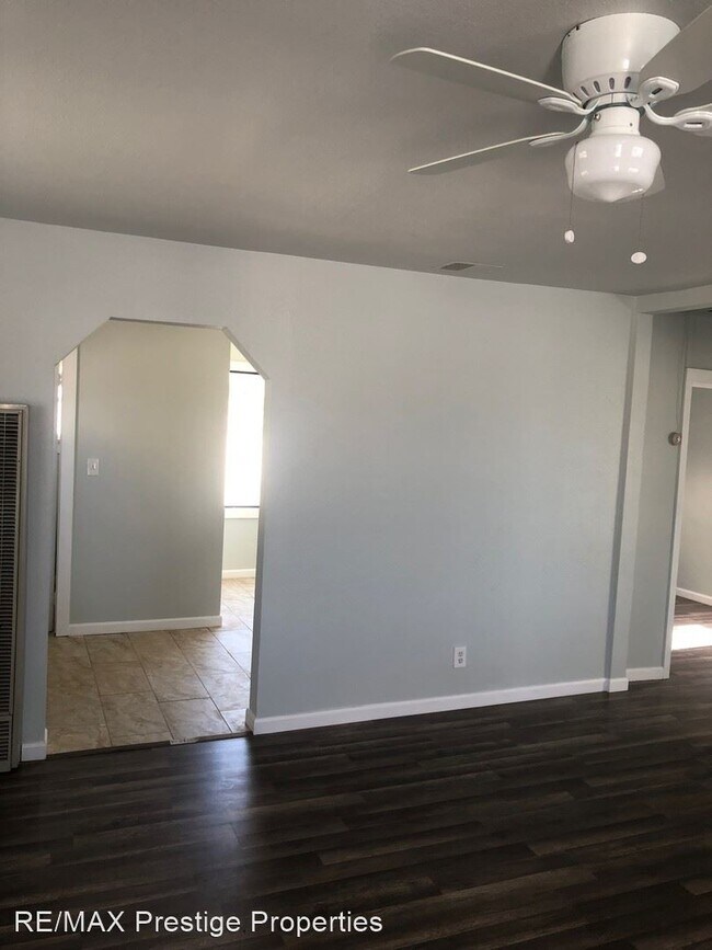 Building Photo - 2 br, 1 bath House - 430 Beale Street Unit B
