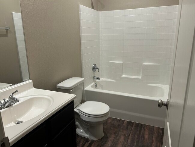 Foto del edificio - 17464 Stacy St