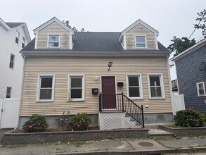 Building Photo - 56 Adams St