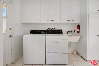 Foto del edificio - 19732 Henshaw St