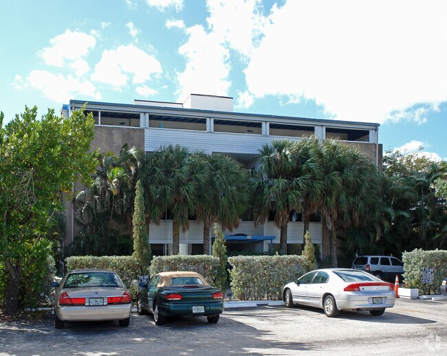 Building Photo - Villa Fontana