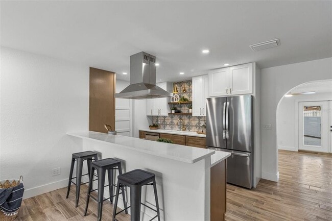 Foto del edificio - 3621 Searobin Dr SE