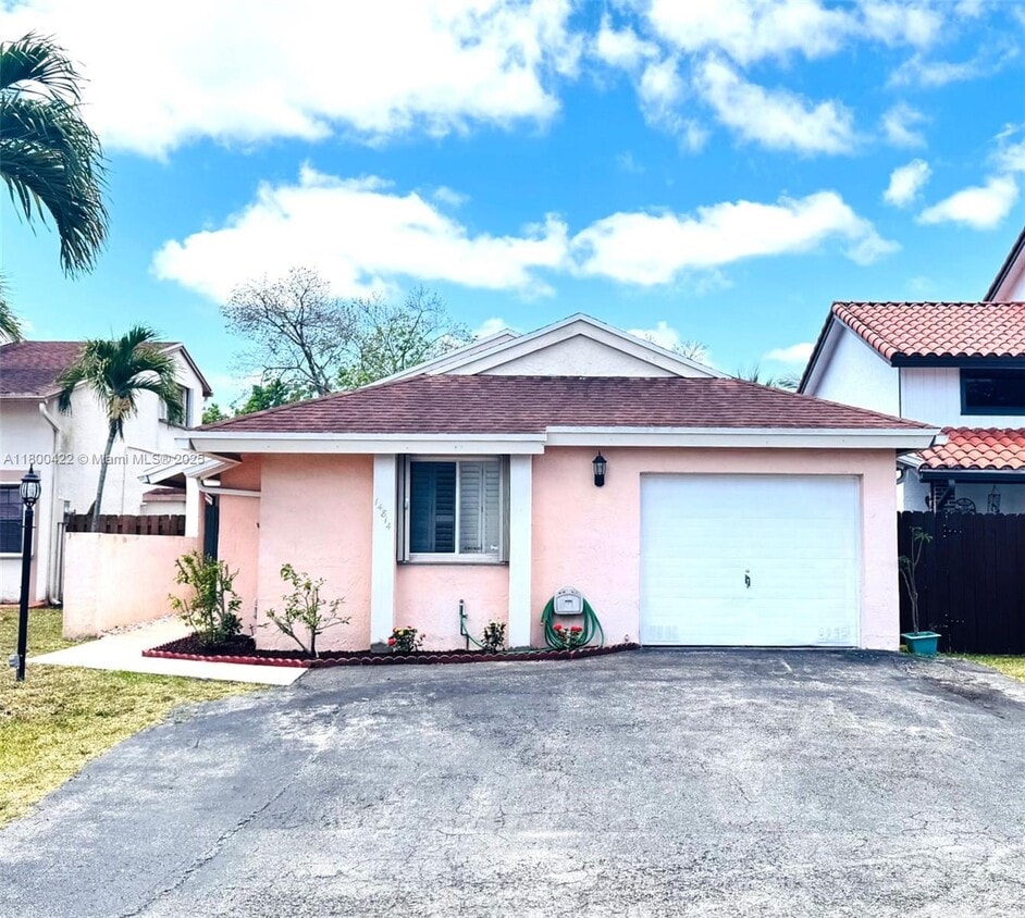 Primary Photo - 14814 SW 108th Terrace