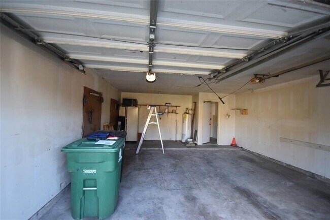 Building Photo - 6407 Teal Run Dr
