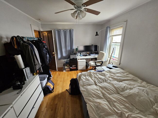 Building Photo - 58 Winship St